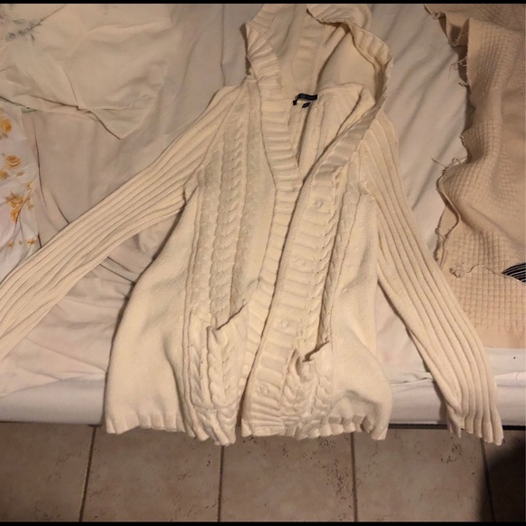 cute white jacket (: - Picture 1 of 1